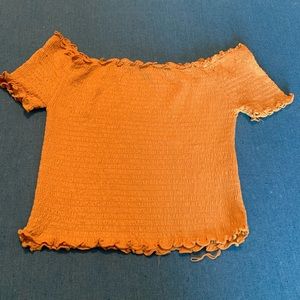 ✅2 for $8 Rich gold colored top